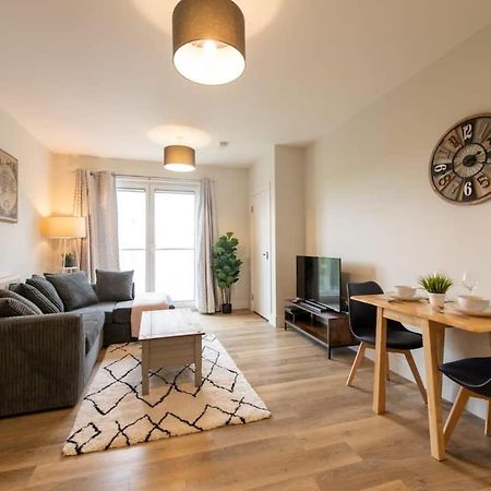 Fantastic 1 Bed Apartment In Crawley Exteriör bild