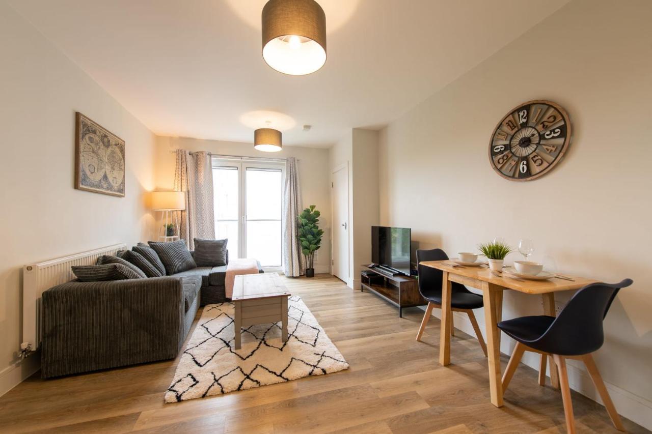 Fantastic 1 Bed Apartment In Crawley Exteriör bild