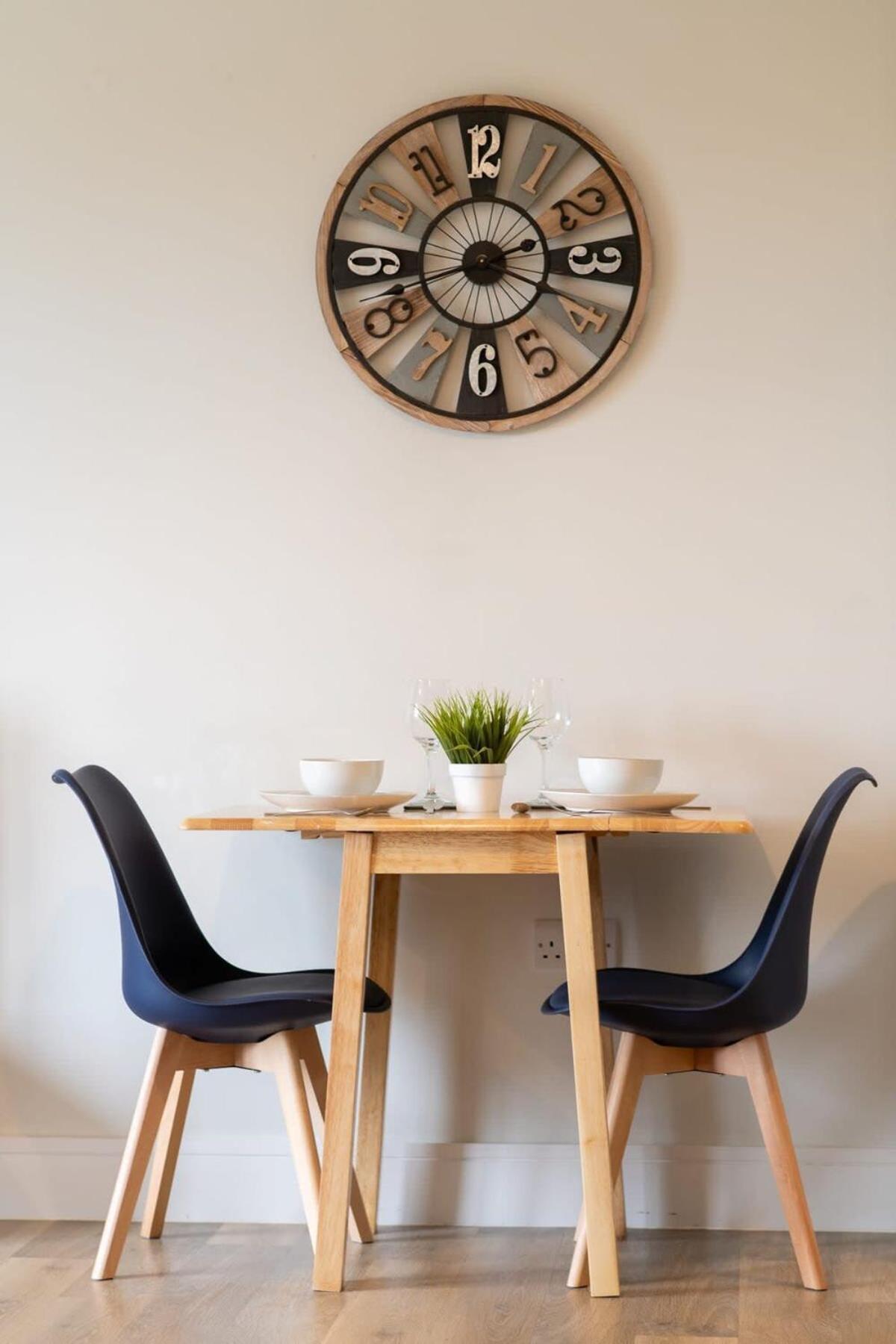 Fantastic 1 Bed Apartment In Crawley Exteriör bild